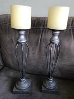 Vintage kandelaars met kaars., Gebruikt, 25 tot 50 cm, Grijs, Ophalen of Verzenden