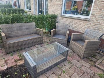 leuke tuinset te koop beschikbaar voor biedingen