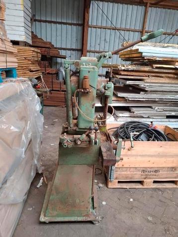 Gaten steek machine hout bewerking kettingfrees beschikbaar voor biedingen