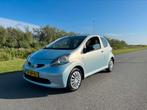 Toyota Aygo 1.0 Bluetooth Beeldscherm Lichtblauw NAP, Auto's, Voorwielaandrijving, Stof, Zwart, 68 pk