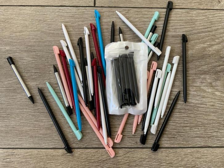 ( New ) Nintendo 2DS - 3DS (XL) Stylus pen (alle soorten), Spelcomputers en Games, Games | Nintendo 2DS en 3DS, Nieuw, Avontuur en Actie