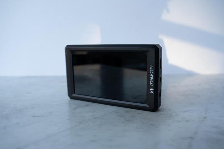 Feelworld 5.7" 4k HDMI On-camera Monitor, Audio, Tv en Foto, Professionele Audio-, Tv- en Video-apparatuur, Gebruikt, Video, Verzenden