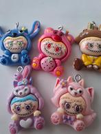5 stuks labubu hangers bedels roze stitch bruin blauw, Hobby en Vrije tijd, Ophalen of Verzenden, Nieuw, Bedel