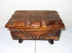 Leuk bewerkt kistje op pootjes / hout opbergdoosje, Ophalen of Verzenden, Minder dan 50 cm, Minder dan 50 cm, Minder dan 50 cm