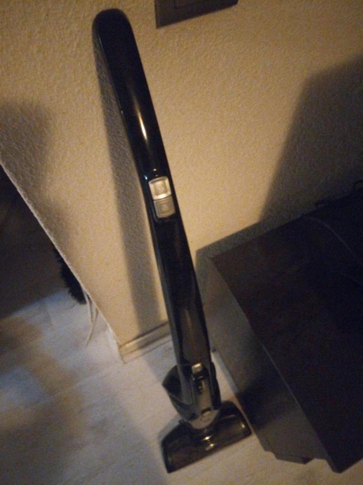 AEG Kruimeldief. Zonder accu, Witgoed en Apparatuur, Stofzuigers, Ophalen