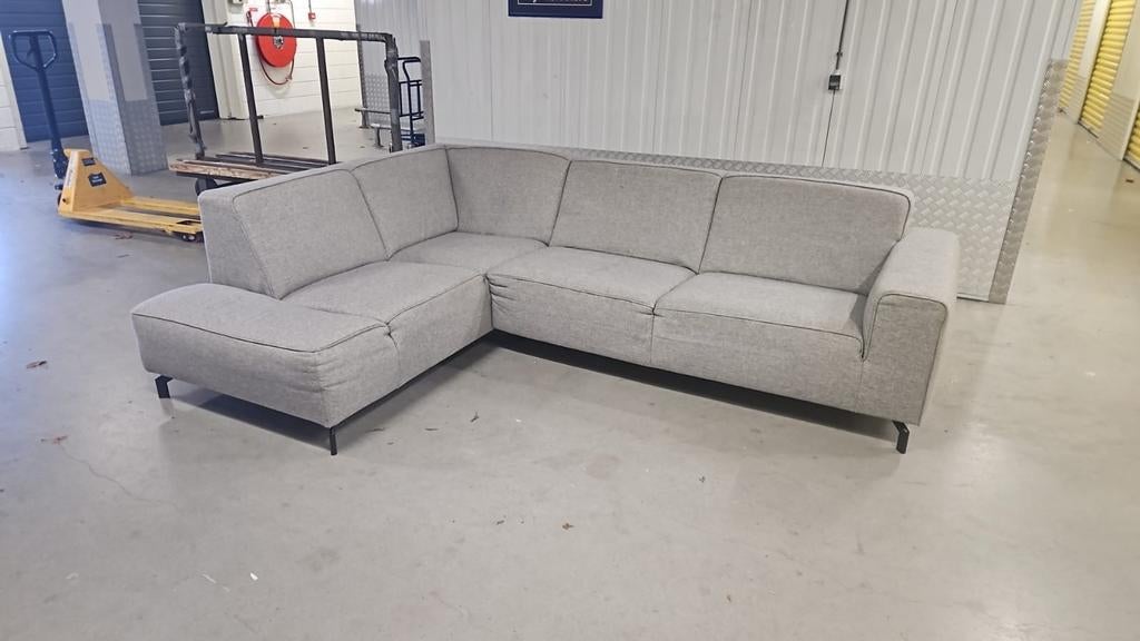 Moderne hoekbank z.g.a.n. bezorgen mogelijk, Ophalen of Verzenden, Zo goed als nieuw
