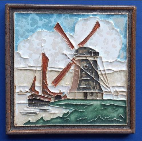 Porceleyne Fles Cloisonne tegel molen met boot (F9-24), Antiek en Kunst, Antiek | Wandborden en Tegels, Verzenden