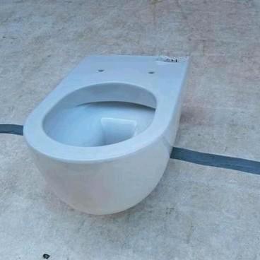 Vele nieuwe Hangende Wc's wit, invalidentoilet etc, Doe-het-zelf en Verbouw, Sanitair, Nieuw, Toilet, Steen, Ophalen