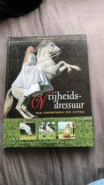Miriam Nieuwe Weme - Vrijheidsdressuur, Miriam Nieuwe Weme, Ophalen of Verzenden, Zo goed als nieuw, Balsport