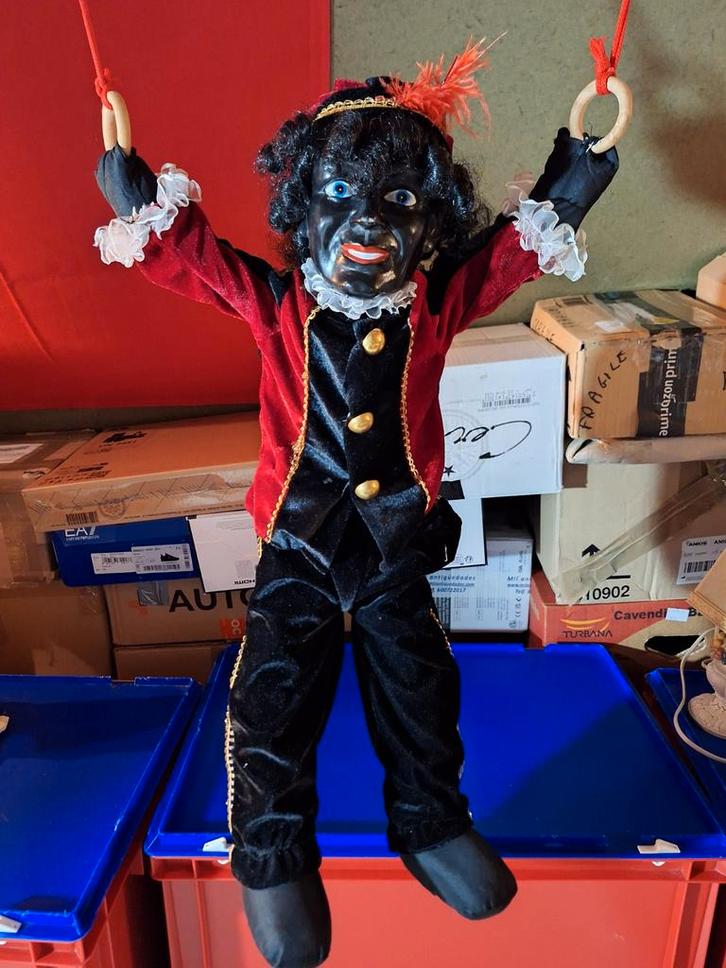 Oude Zwarte Piet Hangpop - 45cm, Kinderen en Baby's, Speelgoed | Poppen, Gebruikt, Overige typen, Ophalen of Verzenden