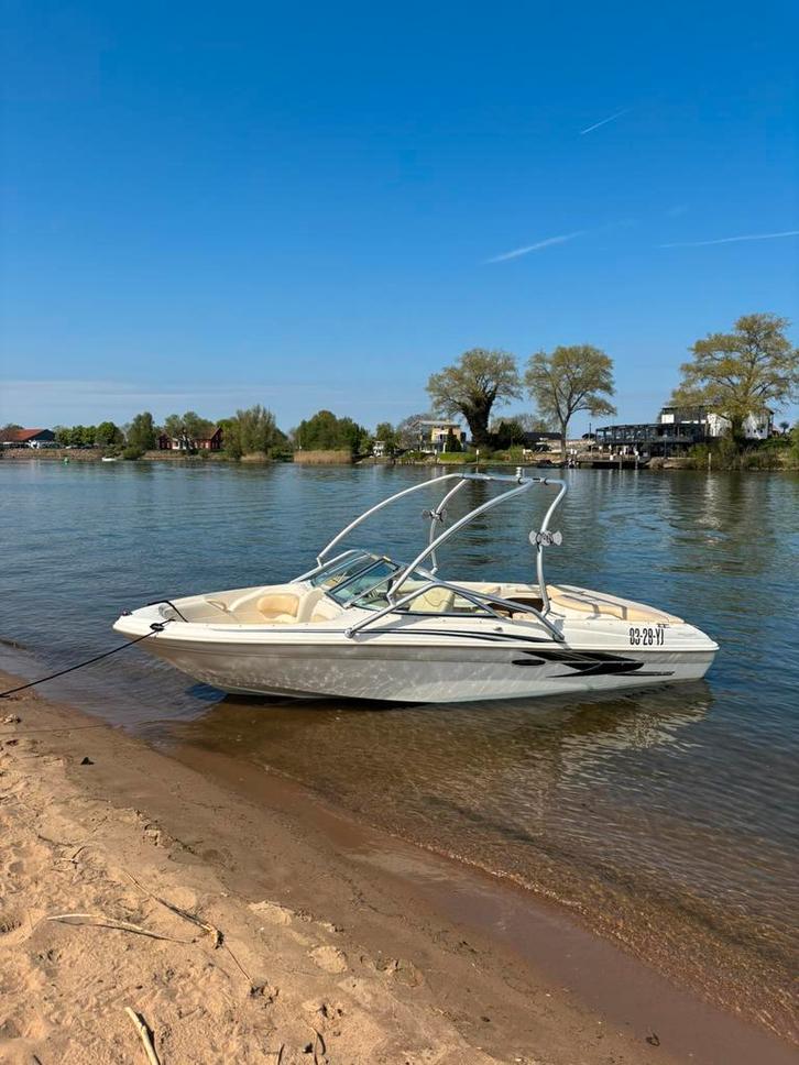 Sea-ray 180 open bow ,met mercruiser motor en trailer, Watersport en Boten, Speedboten, Zo goed als nieuw, 3 tot 6 meter, Benzine