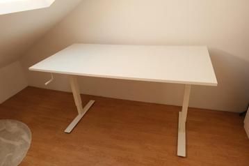 Zit sta bureau wit 160 x 80 cm in Den Haag