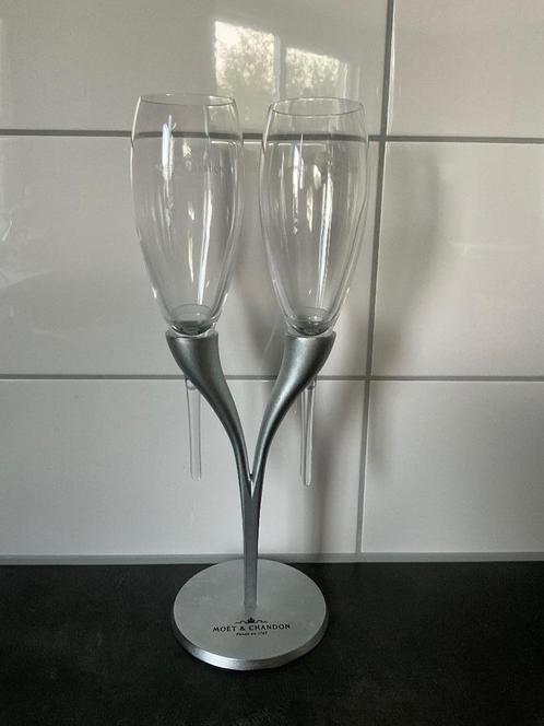 Moët & Chandon Philippe Di Meo kristallen flutes in houder, Verzamelen, Glas en Borrelglaasjes, Nieuw, Overige typen, Ophalen