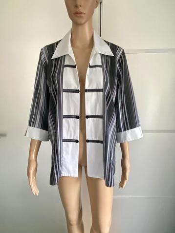 J258 Jasje/vest maat L=42/44 zwart/wit/grijs beschikbaar voor biedingen
