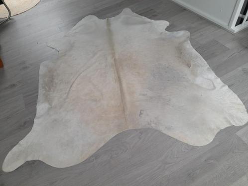 Koeienkleed XXL- champagne/crème kleur, Huis en Inrichting, Stoffering | Tapijten en Kleden, Gebruikt, 200 cm of meer, 200 cm of meer
