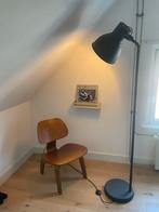 IKEA Hektar vloerlamp - Industrieel, Huis en Inrichting, Lampen | Vloerlampen, Ophalen, Gebruikt, Metaal, 150 tot 200 cm