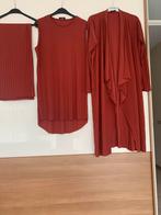 Beschrijving mooie 3 delige pak met broek., Ophalen of Verzenden, Zo goed als nieuw, Maat 38/40 (M)