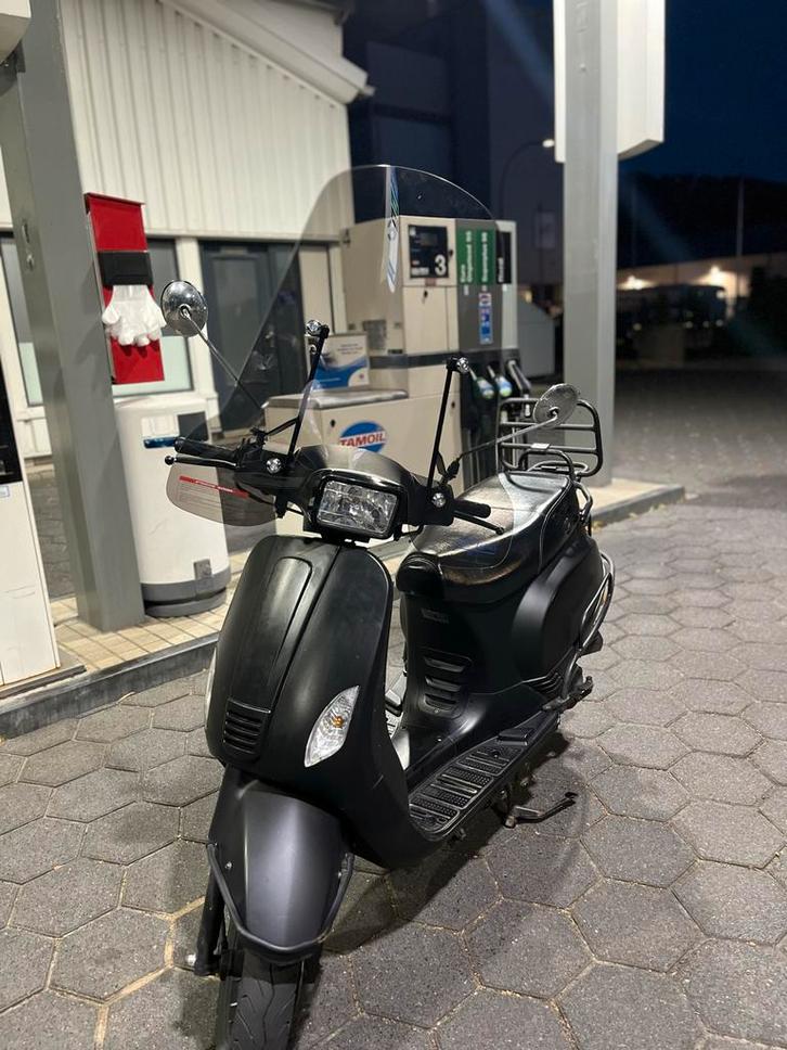 Betrouwbare scooter  - topstaat - Weinig kilometers!, Fietsen en Brommers, Snorfietsen en Snorscooters, Gebruikt, Overige merken