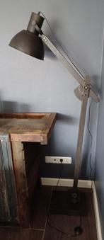 Industriële vloerlamp light living verstelbare voet en lamp, Ophalen, Zo goed als nieuw, 150 tot 200 cm