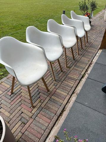 5 Kuip stoelen beschikbaar voor biedingen