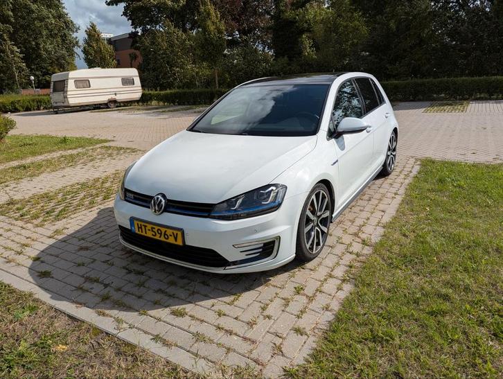 Volkswagen Golf 1.4 TSI Phev 204pk 5D DSG 2015 Wit, Auto's, Volkswagen, Particulier, Golf, ABS, Achteruitrijcamera, Adaptive Cruise Control