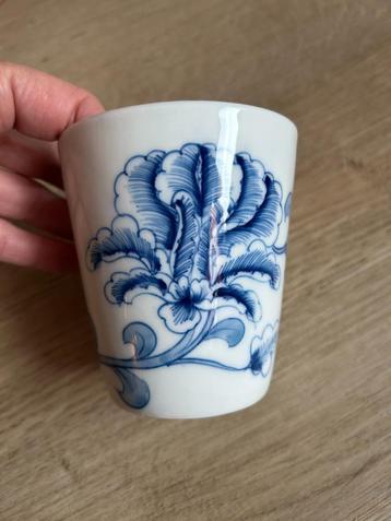 Teranga mok vaas handpainted delfsblauw bloem 10cm z.g.a.n. beschikbaar voor biedingen
