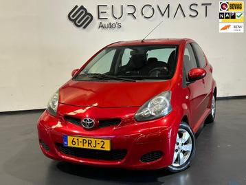 Toyota Aygo 1.0-12V Aspiration Red Navigator Airco 5d Halfle beschikbaar voor biedingen