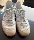 Sneakers schoenen Adidas Samba OG wit lichtblauw maar 41 1/3, Wit, Ophalen of Verzenden, Sneakers of Gympen, Zo goed als nieuw