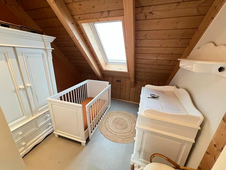 Laura Ashley Baby-/Kleuterkamer - Compleet Hout, Kinderen en Baby's, Kinderkamer | Complete kinderkamers, Zo goed als nieuw, Jongetje of Meisje