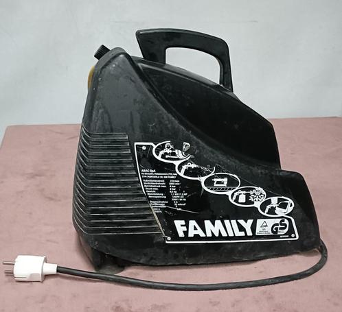 Family compressor 8 bar / 210 L/min, Doe-het-zelf en Verbouw, Compressors, Gebruikt, 6 tot 10 bar, 200 tot 400 liter/min, Ophalen of Verzenden