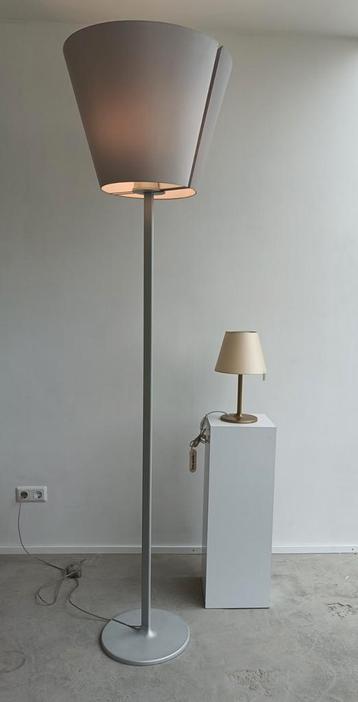 Artemide Melampo Mega vloerlamp beschikbaar voor biedingen