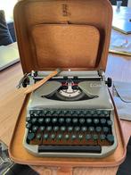 VINTAGE VERZAMELAARS ERIKA TYPEMACHINE IN KOFFER, Ophalen of Verzenden, Zo goed als nieuw