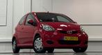 Toyota Aygo 1.0i 12V Now Airco Elek pakket Nieuwe APK Garant, Voorwielaandrijving, Stof, Gebruikt, Zwart