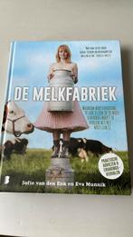 Sofie van den Enk - De melkfabriek, Ophalen of Verzenden, Zo goed als nieuw, Sofie van den Enk; Eva Munnik