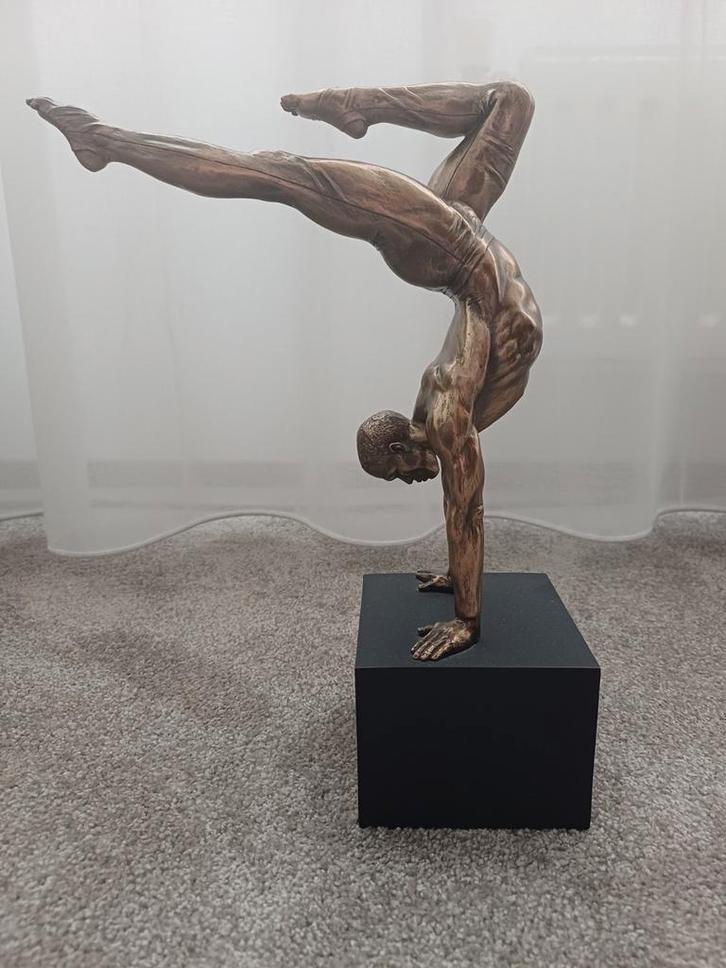 Turnende Man (beeld Veronese Design, brons), Antiek en Kunst, Kunst | Beelden en Houtsnijwerken, Ophalen of Verzenden
