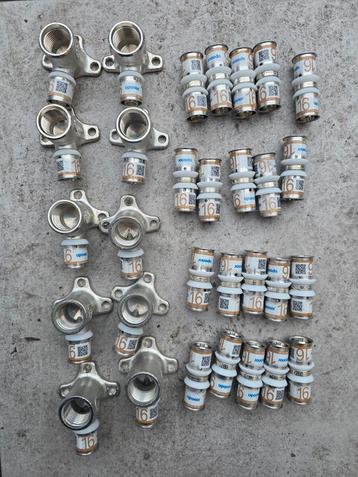 uponor muurplaat en sok 16 - set 1 beschikbaar voor biedingen