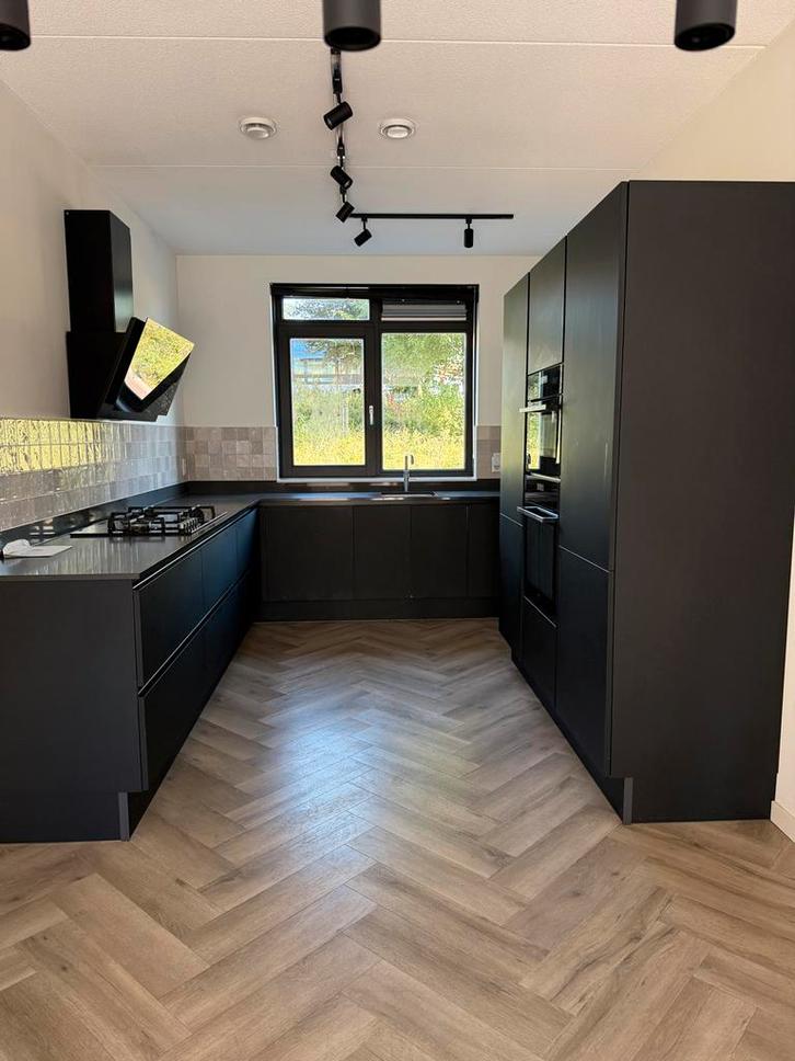 Complete Zwarte Keuken met Apparatuur Bruynzeel, Huis en Inrichting, Keuken | Complete keukens, Gebruikt, Hoekkeuken, Zwart, Overige materialen