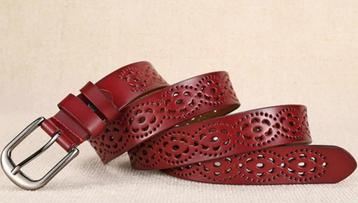 Dames rode leren bloemen riem uitgesneden vintage vrouwen beschikbaar voor biedingen