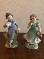 Antieke Porseleinen Beeldjes Set Jongen & Meisje - 15cm hoog, Antiek en Kunst, Antiek | Porselein, Ophalen of Verzenden