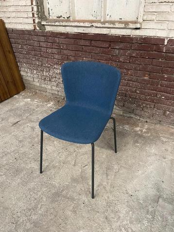 MIDJ Calla S Stoel Blauw Gestoffeerd beschikbaar voor biedingen