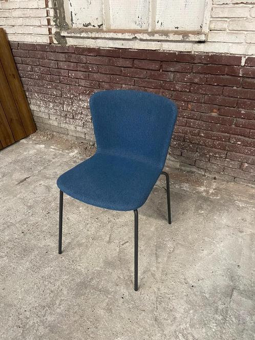 MIDJ Calla S Stoel Blauw Gestoffeerd, Huis en Inrichting, Stoelen, Zo goed als nieuw, Eén, Metaal, Stof, Blauw, Ophalen