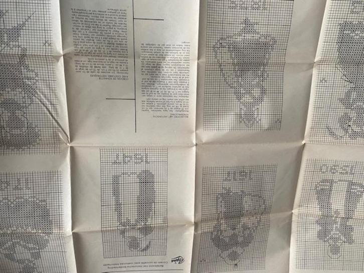 patroon schellekoord historische kinderkleding uit regina, Hobby en Vrije tijd, Borduren en Borduurmachines, Zo goed als nieuw