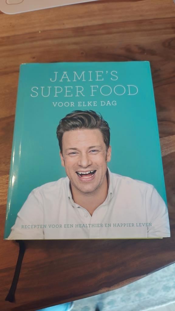 Jamie Oliver - Jamie's super food voor elke dag, Boeken, Kookboeken, Zo goed als nieuw, Ophalen of Verzenden