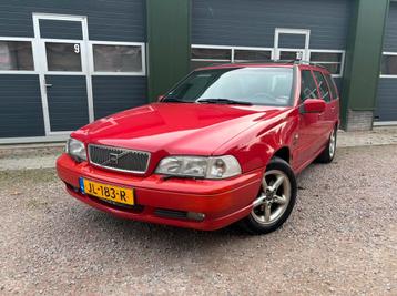 Volvo V70 2.5T AUTOMAAT Schuifdak Leder Nieuwe APK 10-2026 beschikbaar voor biedingen