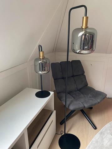 Vloerlamp en tafel lamp als set 