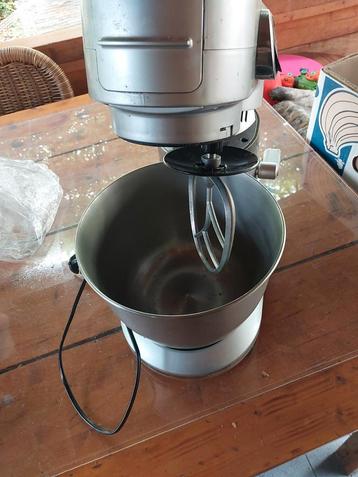 Tomado Keukenmachine - Gebruikt beschikbaar voor biedingen