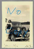 Citroen Traction Avant pin up dame badpak, Verzamelen, Foto, Ophalen of Verzenden, Zo goed als nieuw, 1940 tot 1960
