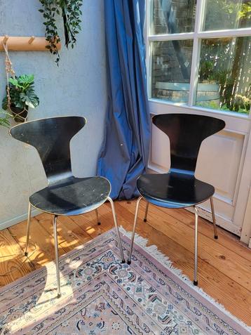 2 Arne Jacobsen Mug, model 3105 (Fritz Hansen) samen 75 euro beschikbaar voor biedingen