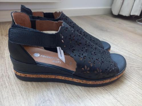 * NIEUWE zwarte Remonte leren sandalen lage sleehak, mt 40 *, Kleding | Dames, Schoenen, Nieuw, Sandalen of Muiltjes, Zwart, Verzenden