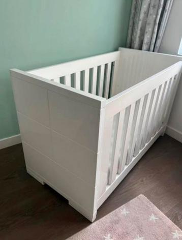 Ledikant wit hoogglans gratis 60x120 beschikbaar voor biedingen